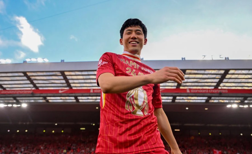 Wataru Endo muốn tiếp tục gắn bó với Liverpool.