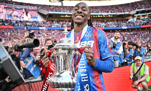 Ảnh bài viết Trận chung kết FA Cup mở đường cho MU ký hợp đồng với Eze