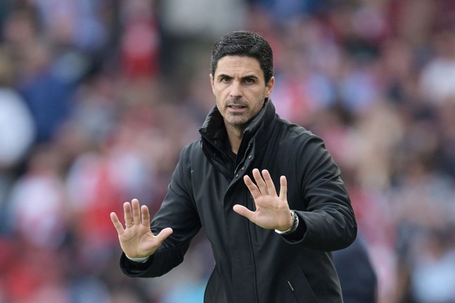 Arteta có phát biểu ẩn ý về Tottenham và Man United.