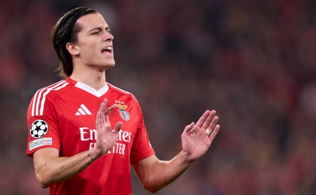 Alvaro Carreras có thể rời Benfica trong hè này.