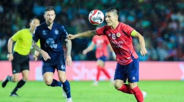 Ảnh bài viết CAHN thua đau phút cuối, Quang Hải chất vấn trọng tài