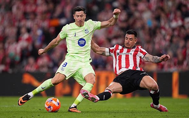Robert Lewandowski đóng góp hai bàn thắng trong cuộc chạm trán Athletic Bilbao.