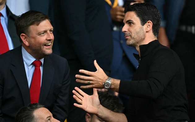 Arteta hiểu đội bóng cần trung phong