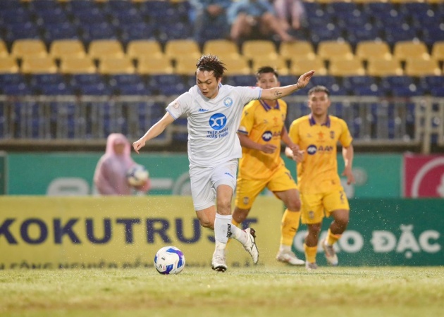 Ảnh bài viết Khuất phục SLNA, Nam Định chạm một tay vào ngôi vương V-League