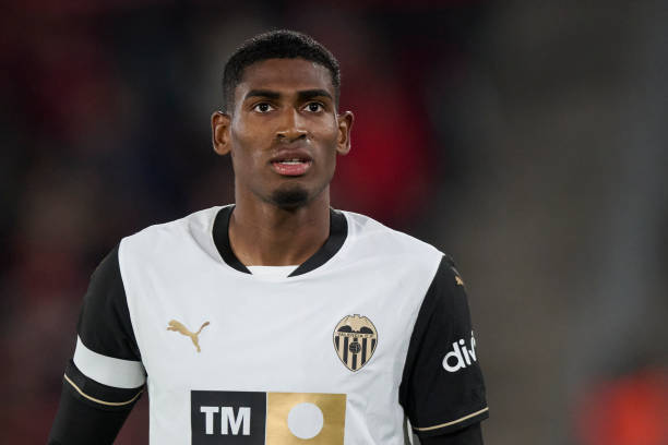 Ảnh bài viết PSG tạo áp lực lớn cho Arsenal trong thương vụ Cristhian Mosquera