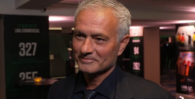 Mourinho chia đôi cảm xúc giữa MU và Tottenham.