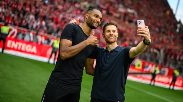 Ảnh bài viết Kim Min-jae có thể mất suất đá chính vì Jonathan Tah tại Bayern