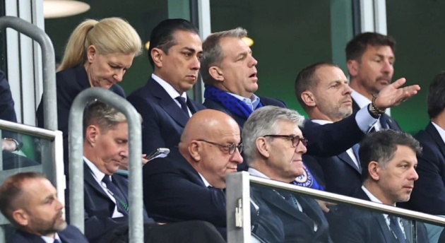 Ảnh bài viết Boehly, Eghbali ôm chặt Jackson sau chiến thắng lịch sử của Chelsea