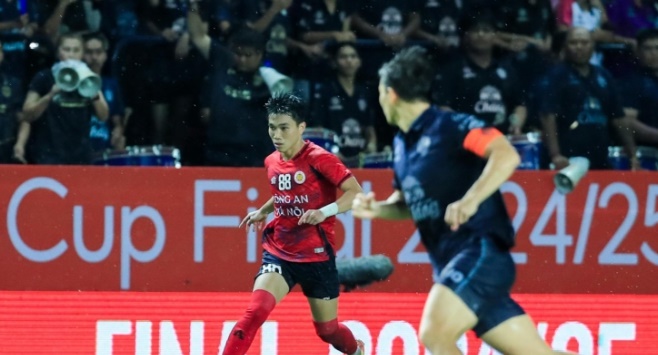 Ảnh bài viết CAHN mất Văn Đô và dàn sao trụ cột ở trận đá bù V-League với Bình Định