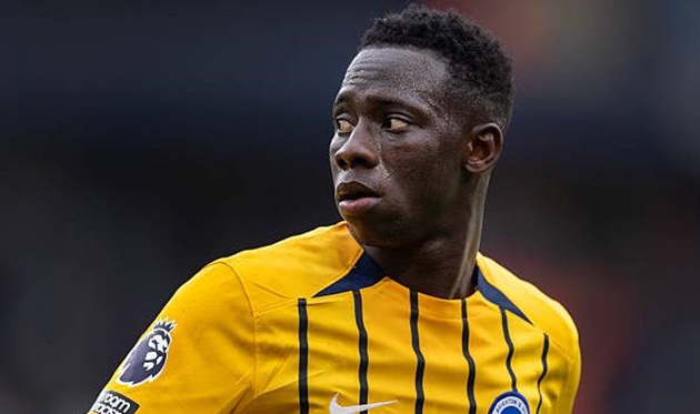 Ảnh bài viết Arsenal sẵn sàng cạnh tranh với MU vì Yankuba Minteh