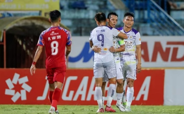Ảnh bài viết Hà Nội FC bám đuổi Nam Định nhờ Văn Quyết thăng hoa