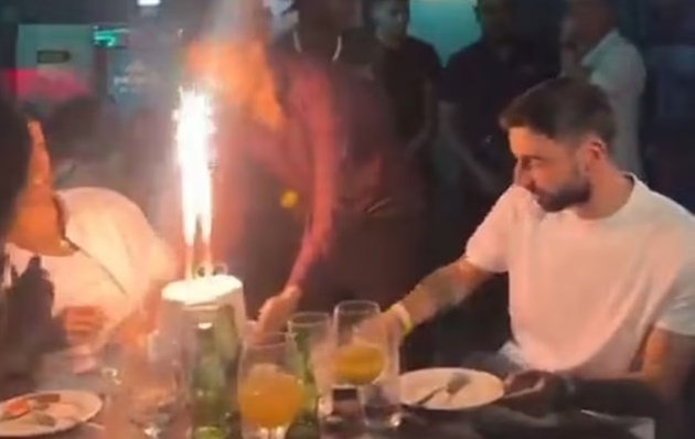Ảnh bài viết Bruno Fernandes ăn tiệc cùng Cancelo khi người đại diện đàm phán với Al Hilal