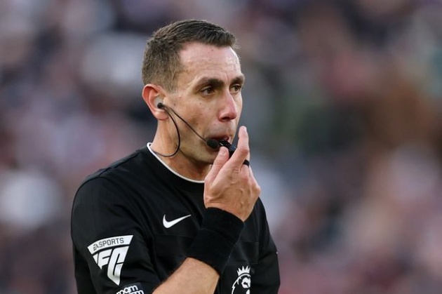 Ảnh bài viết Trọng tài David Coote chuyển nghề làm shipper