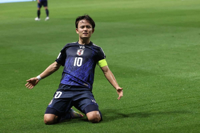 Kubo ăn mừng sau khi phá lưới Indo.