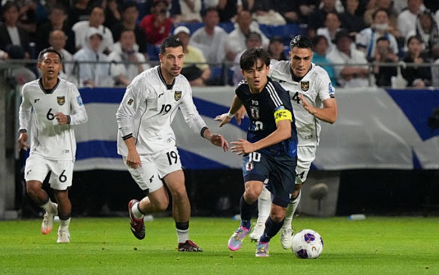 Nhật Bản chứng minh sức mạnh quốc nội với một đội bóng nhập tịch.