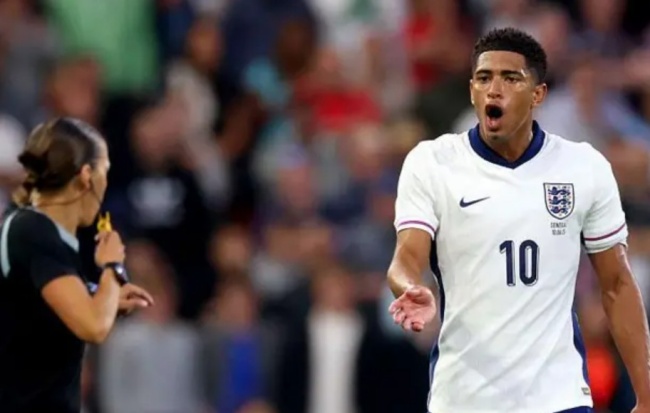 Dàn sao Tam Sư thất bại trước Senegal.