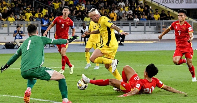 Việt Nam nhận thất bại nặng nề ở lượt đi.