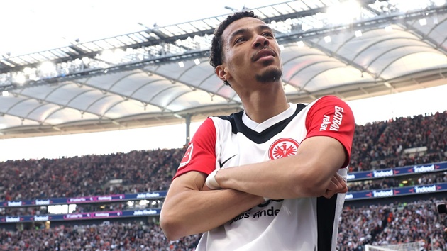 Ảnh bài viết Từ hàng thải PSG đến mục tiêu của Chelsea và Man Utd: Ekitike đã sẵn sàng cho Premier League?