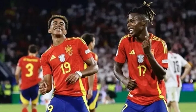 Ảnh bài viết Lamine Yamal úp mở chuyện Nico Williams gia nhập Barcelona