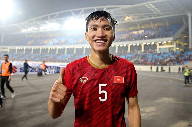 Ảnh bài viết Đoàn Văn Hậu tái xuất phòng gym, Trọng Hoàng gửi lời nhắn khiến fan rưng rưng