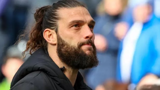 Ảnh bài viết Andy Carroll từ biệt Bordeaux, chấp nhận lương thấp để sống gần con