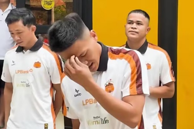 Ảnh bài viết Điểm tin bóng đá Việt Nam 22/6: HAGL tổ chức lễ tri ân; Thời điểm Xuân Son - Văn Hậu tái xuất