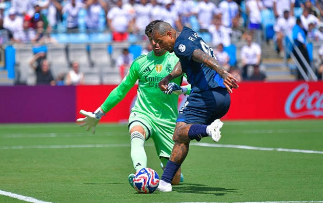 Courtois có tới 10 pha cứu thua trước Pachuca.