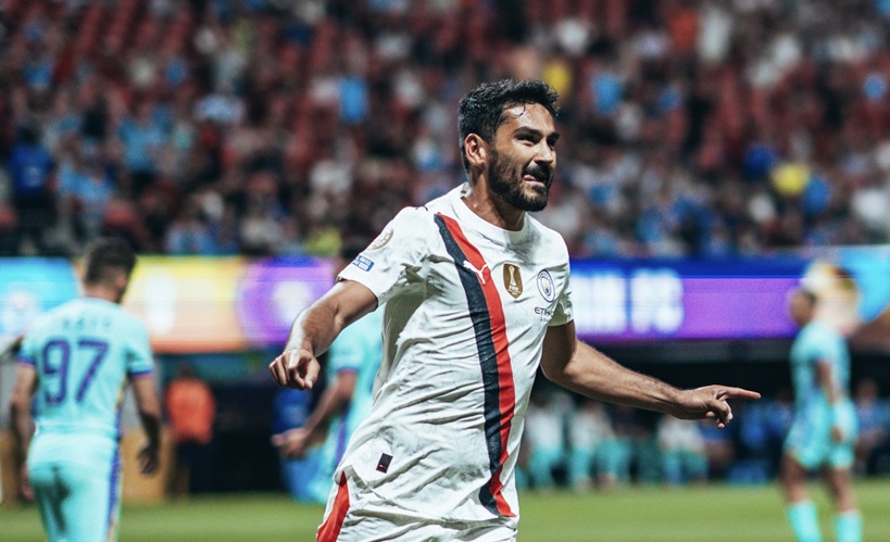 Gundogan mở ra chiến thắng đậm cho Man City.