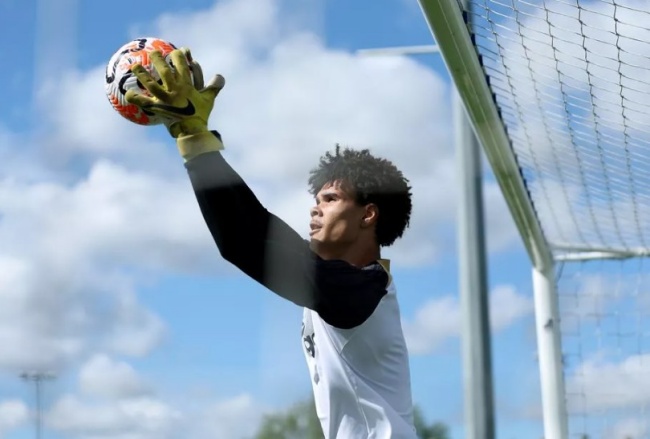 Ảnh bài viết Campbell sắp chia tay Chelsea, Crystal Palace muốn chớp cơ hội