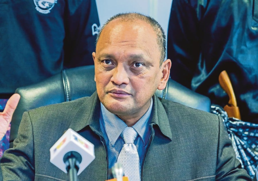 Datuk Dr Pekan Ramli bảo vệ chính sách nhập tịch.