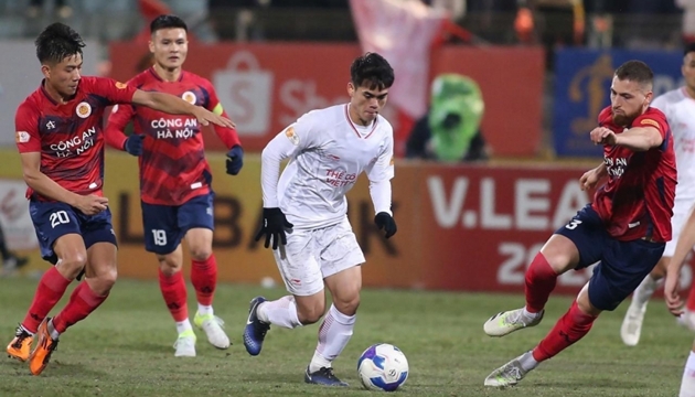 Ảnh bài viết V-League 2024/25 ngã ngũ: CAHN giành vé dự giải quốc tế; Hà Nội FC có tên ở Cúp ĐNÁ