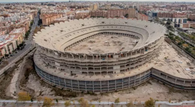 Ảnh bài viết Valencia tái khởi động sân Nou Mestalla sau 16 năm đình trệ