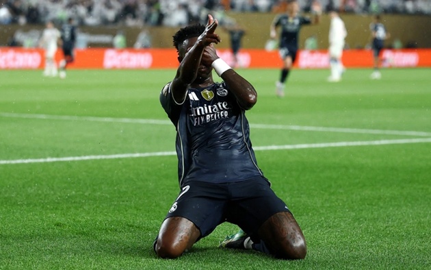 Ảnh bài viết Vinicius thăng hoa, Real Madrid đè bẹp Salzburg 3-0