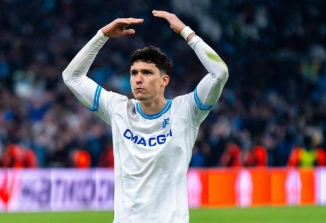 Ảnh bài viết Hàng thủ sụp đổ, Juventus tăng tốc chiêu mộ Leonardo Balerdi