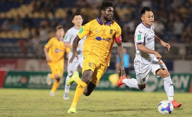 Ảnh bài viết Điểm tin bóng đá Việt Nam 30/6: SLNA chia tay 2 ngoại binh sau khi thua CK Cúp Quốc gia; Chủ tịch PSSI lo ngại chính sách nhập tịch của Việt Nam