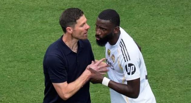 Ảnh bài viết CĐV Real Madrid lo ngại phong độ Rudiger sau trận thắng Juventus