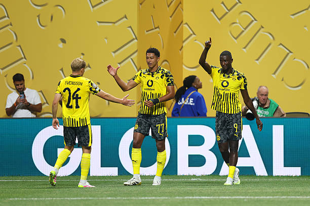 Ảnh bài viết Dortmund 2-1 Monterey: Song sát lên tiếng; Lỡ hẹn "derby Bellingham"