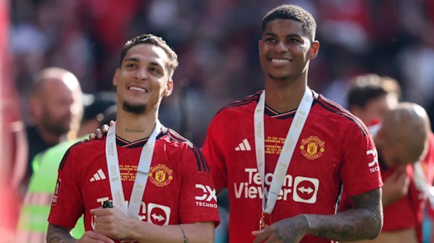 Antony và Rashford sẽ phải rời MU.