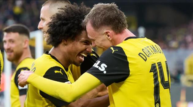 Ảnh bài viết Adeyemi và Beier sẵn sàng cho sơ đồ 2 tiền đạo của Dortmund