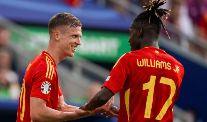 Ảnh bài viết Dani Olmo trấn an Nico Williams về việc gia nhập Barcelona