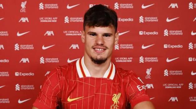 Milos Kerkez có thành công ở Liverpool?