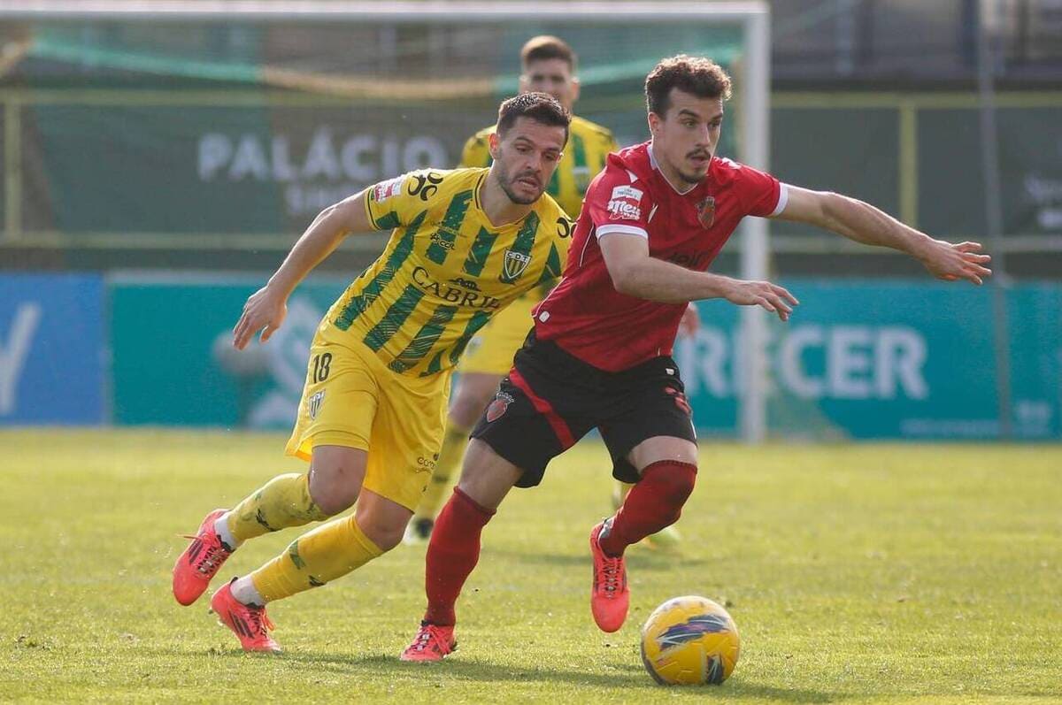 Andre Silva trong màu áo Penafiel