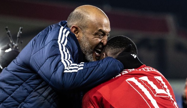 Forest đang tìm cách trói chân Hudson-Odoi.