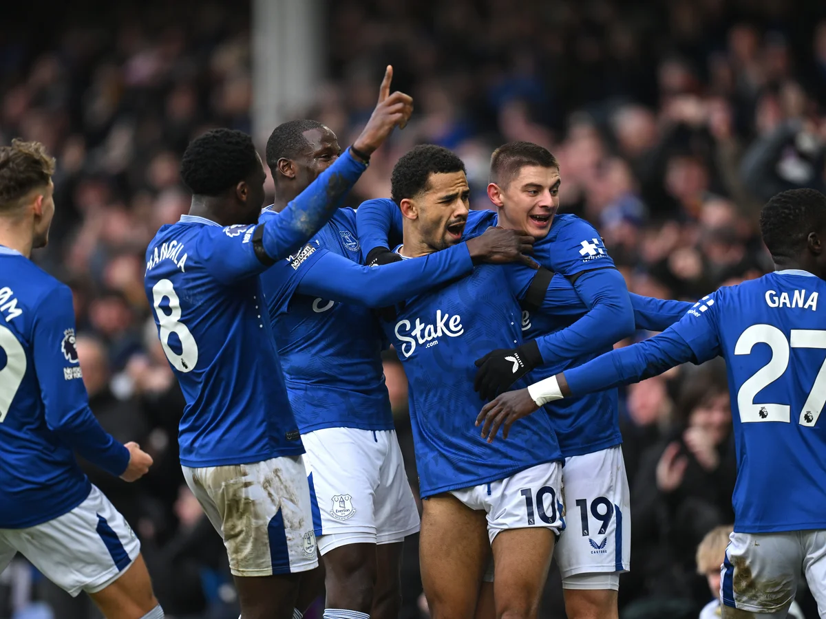 Everton là đội bóng có lịch sử lâu đời tại Anh.