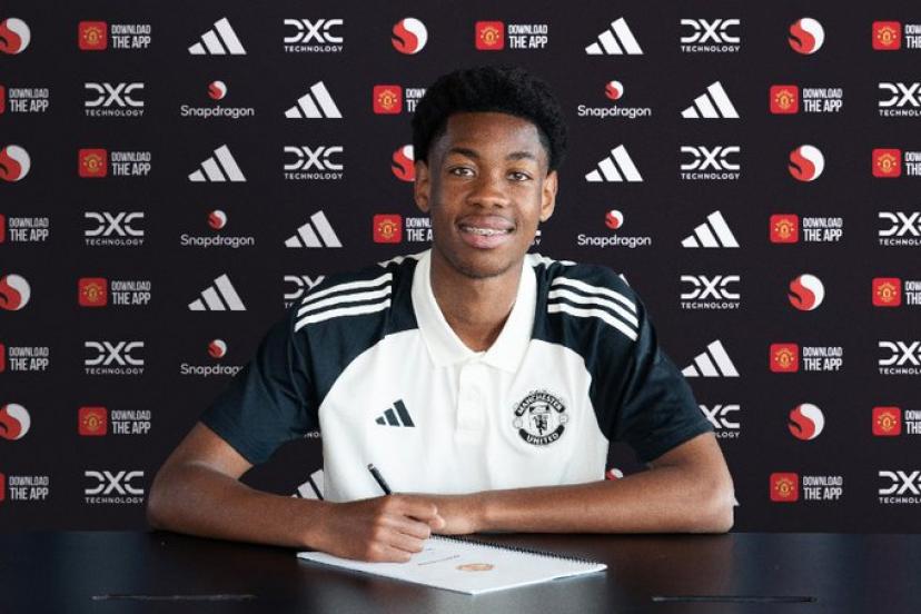 Ảnh bài viết Manchester United chính thức chiêu mộ Enzo Kana-Biyik giá 0 đồng