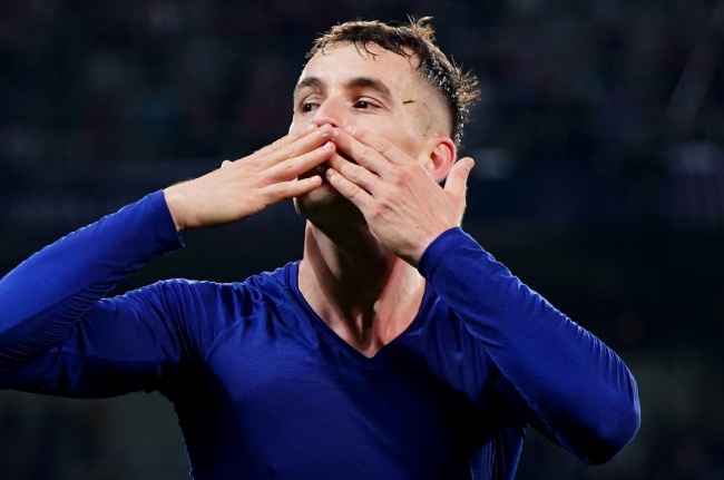 Tiền vệ Marc Casado của Barcelona.