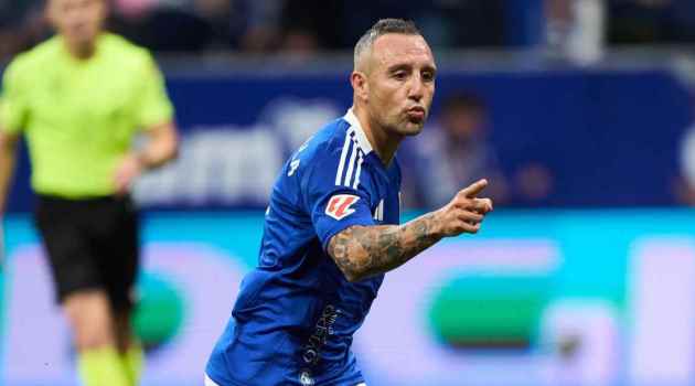 Ảnh bài viết Santi Cazorla gia hạn Oviedo, trở lại La Liga ở tuổi 40