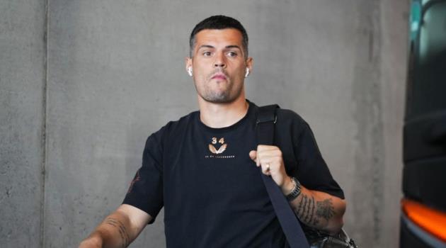Ảnh bài viết Xhaka được Inter liên hệ thay Calhanoglu, phí dễ tiếp cận