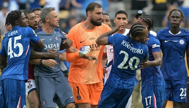 Ảnh bài viết Hành hung Joao Pedro, Luis Enrique đối mặt án phạt nặng từ FIFA
