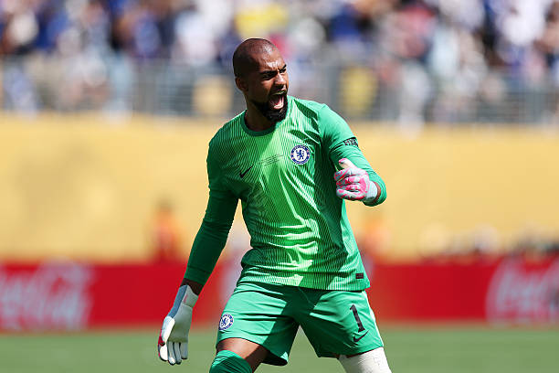 Ảnh bài viết Từ chỉ trích đến thán phục: Obi Mikel "quay xe" với Robert Sanchez